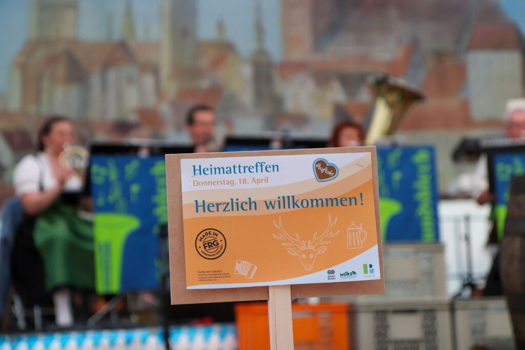 Das Tischschild beim Heimattreffen "Made in FRG"
