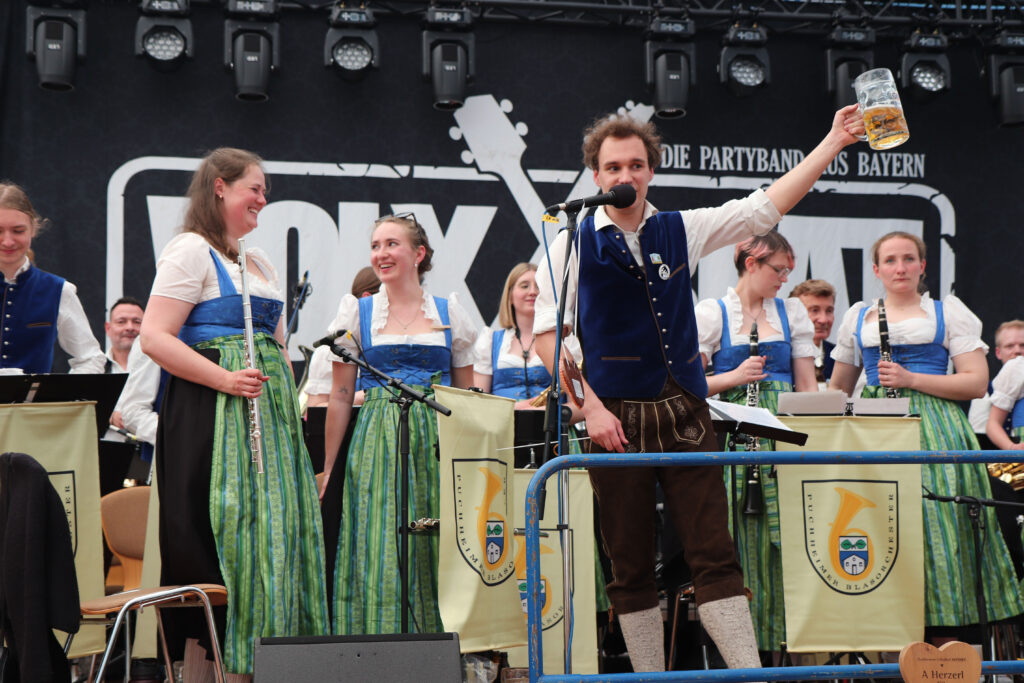 AUFTAKT 2026-24